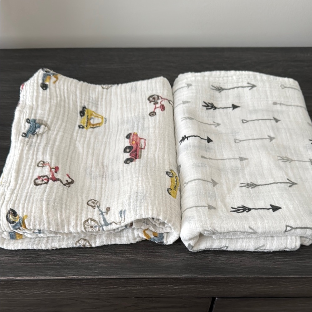 Set of Two Baby Muslin Blankets with Car and Arrow Prints little unicorn brand.